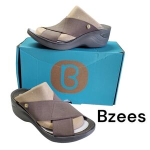 NEW Bzees Desire, Morel Wedge Sandal Women's Size 8M